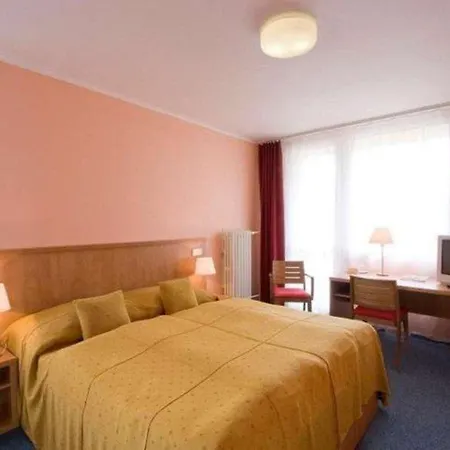 Otel Areal Repy